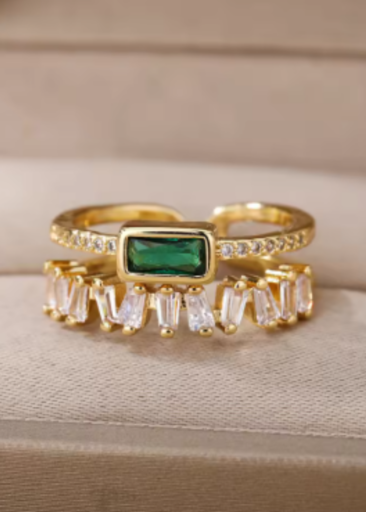 Luminous love ring emerald Valentine's Collection