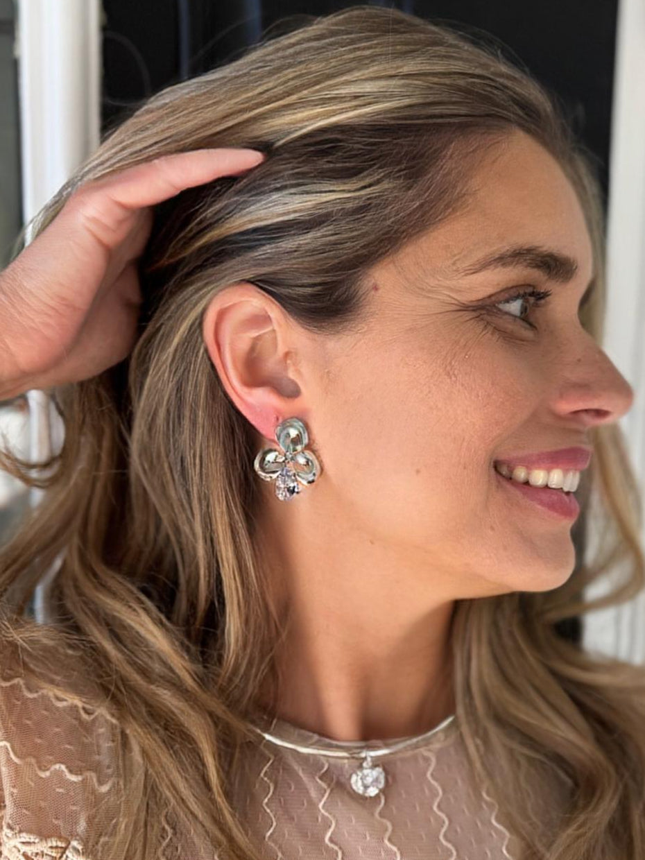 Earring Shadow